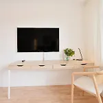 Beautiful And Stylish 1-bedroom With Kitchen And King Size Bed