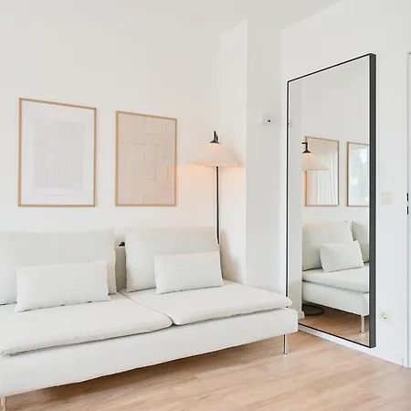 Beautiful And Stylish 1-bedroom With Kitchen And King Size Bed Wuppertal