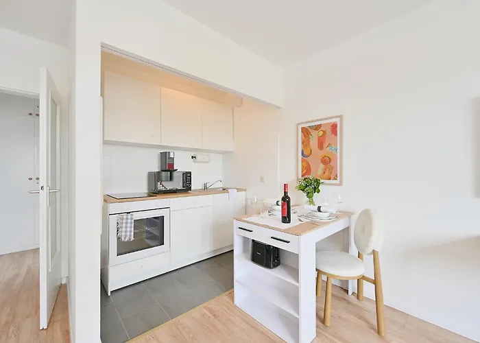 Apartament Beautiful And Stylish 1-bedroom With Kitchen And King Size Bed Wuppertal